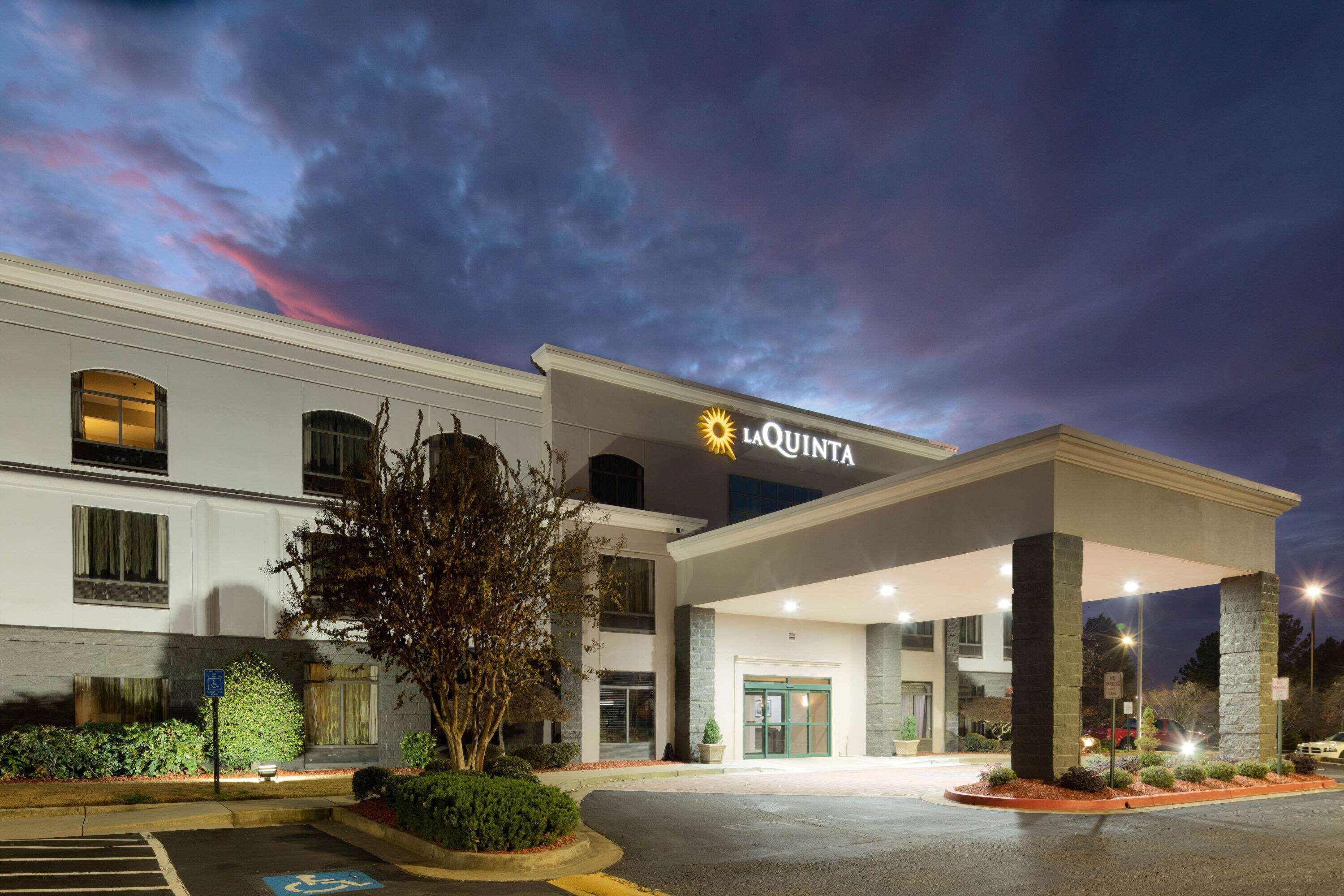 La Quinta By Wyndham Kennesaw Hotel Exterior photo