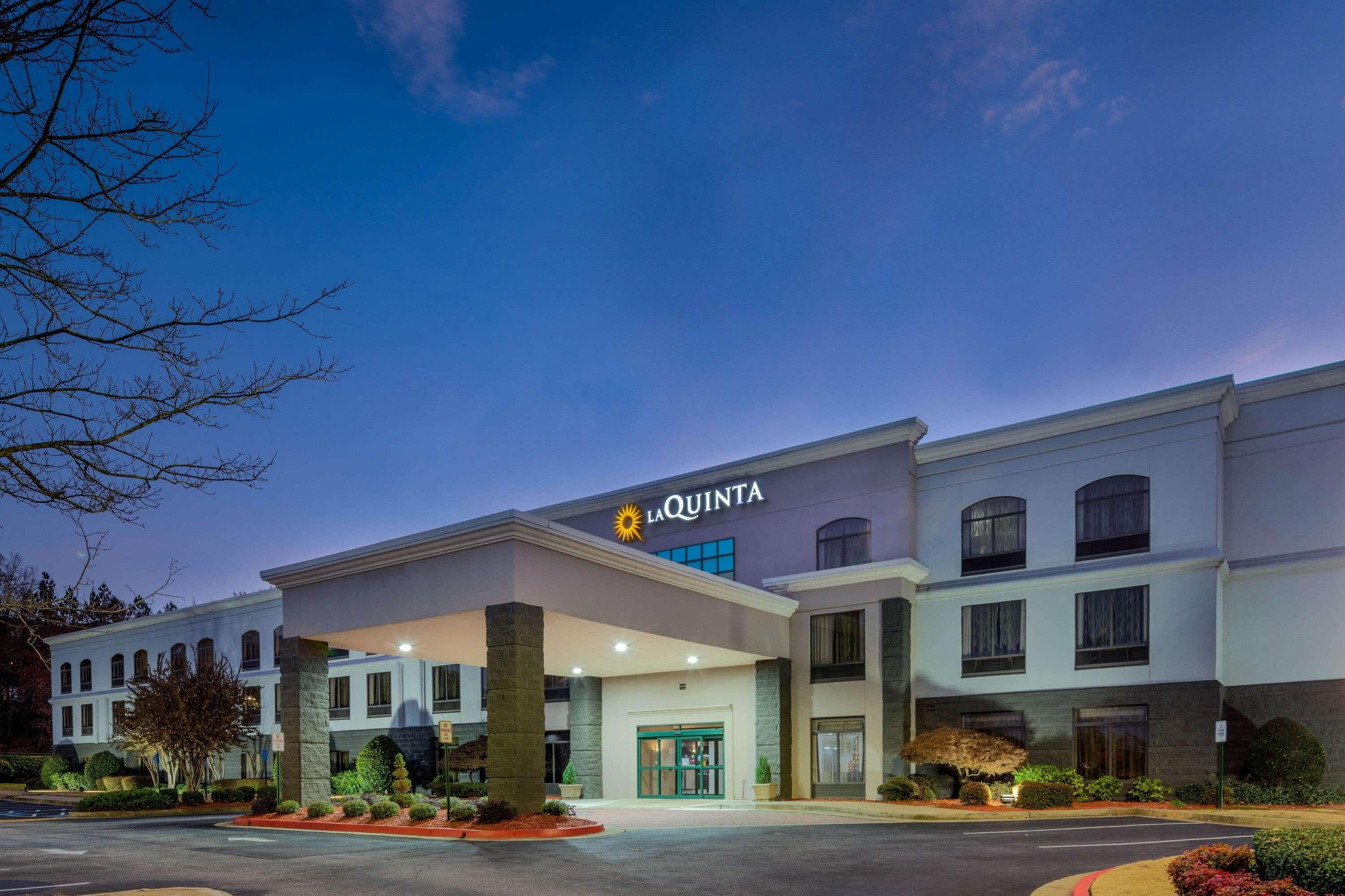 La Quinta By Wyndham Kennesaw Hotel Exterior photo